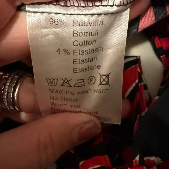 Marimekko x Mika Piraines Navy Dress with Red & White Graphic Floral Print 36/8 - Picture 4 of 6